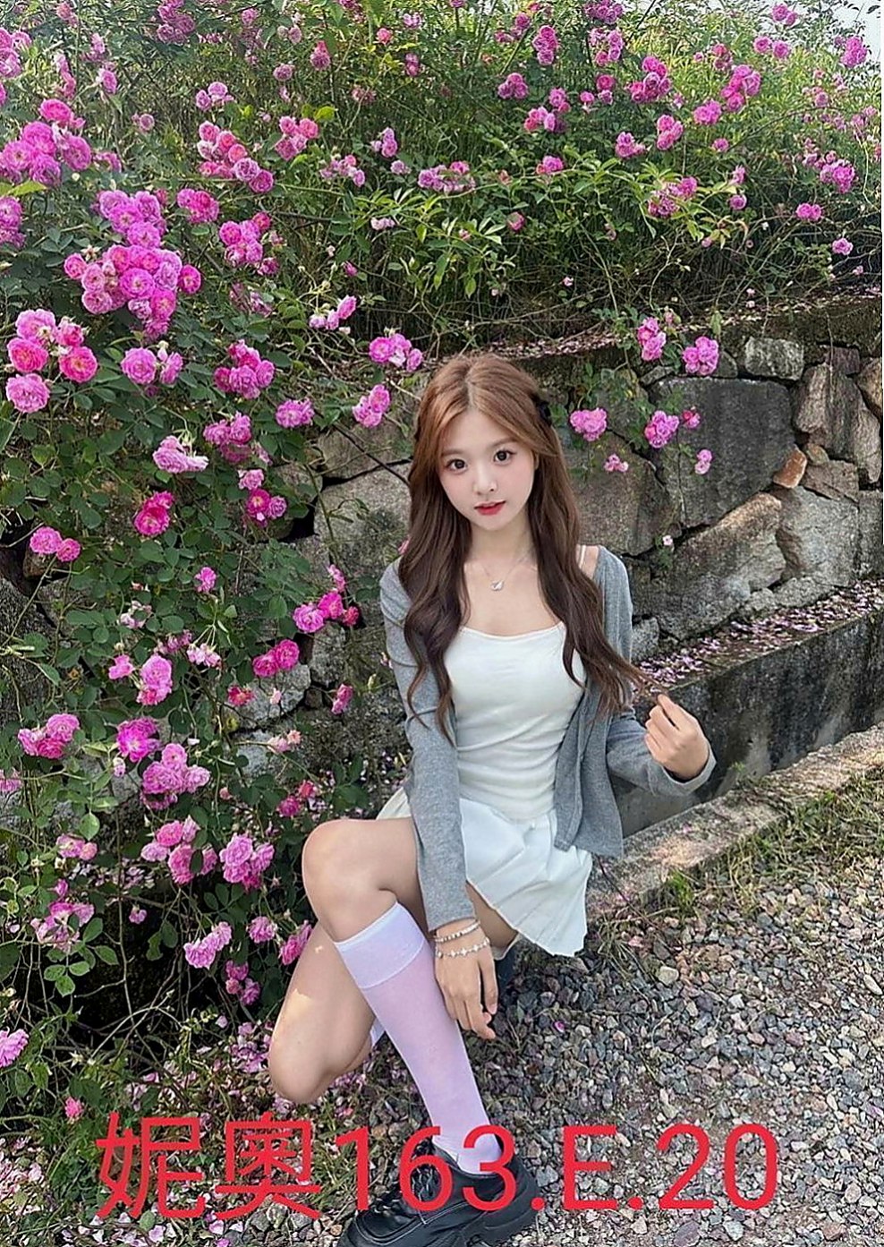 內門按摩外送：友春 |跆拳道館女學員|169cm|55kg|D罩杯|19歲|粉嫩的小穴跟奶頭 摸一下就濕的不行了   小嘴巴會幫哥哥口交 吹舔吸的功力不錯