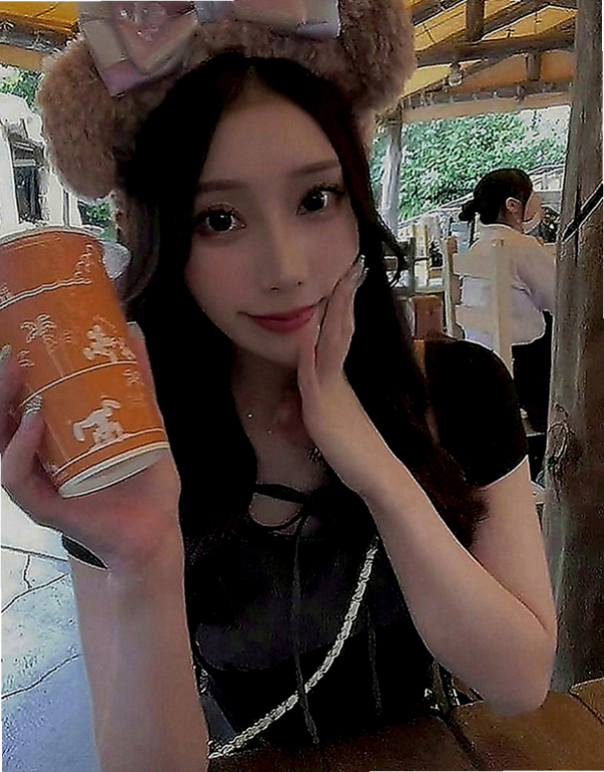 歸仁外約茶：舒婷 |國中老師|163cm|43kg|C罩杯|18歲|騷麥的時候在學校還會穿的很性感 絲襪搭配短裙 超讓人想要 下體兩腿 交叉在一起