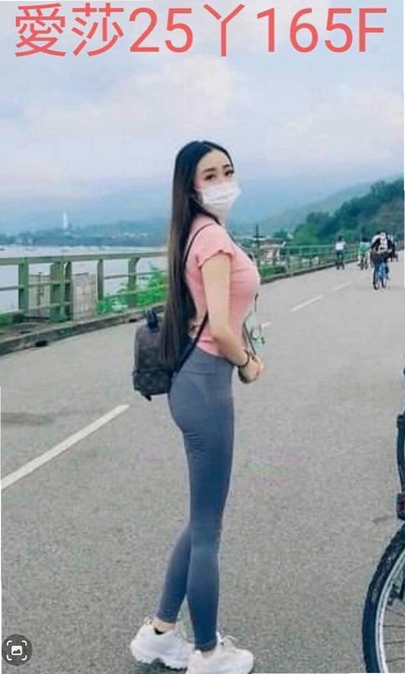 東勢找援：小婭 |俏麗空姐|168cm|44kg|D罩杯|19歲|妖嬈的身姿 床上的不段挑逗 讓你流連忘返  【落差不大 喜歡的千萬千萬千萬不要錯過】