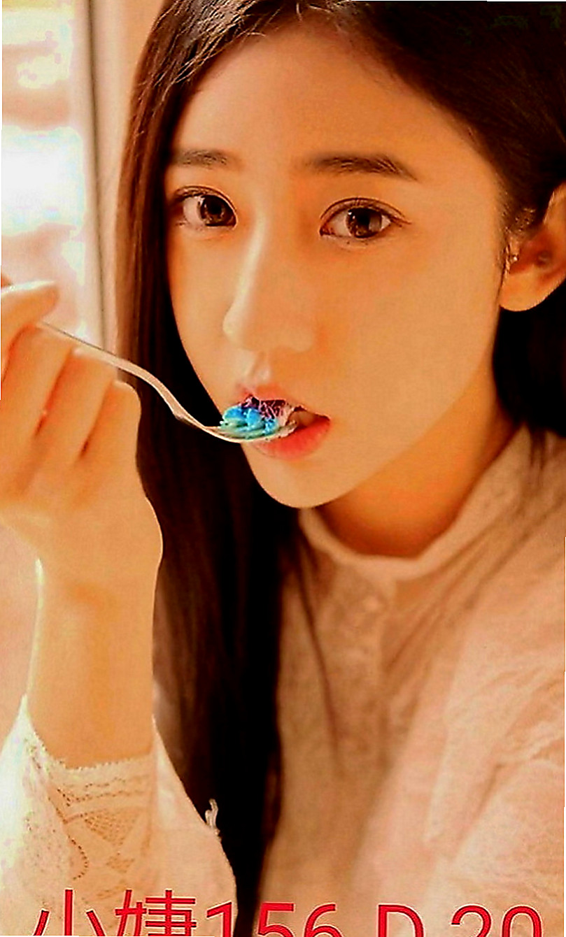 官田找女人：薇薇 |氣質小女人|163cm|53kg|D罩杯|20歲|喜歡吸蛋蛋 可配合舌吻、69 無套口交  一邊撫摸我幫我脫衣服、還讓我揉摸她的胸