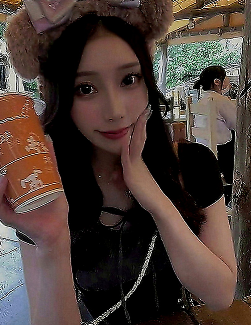 歸仁外約茶：舒婷 |國中老師|163cm|43kg|C罩杯|18歲|騷麥的時候在學校還會穿的很性感 絲襪搭配短裙 超讓人想要 下體兩腿 交叉在一起