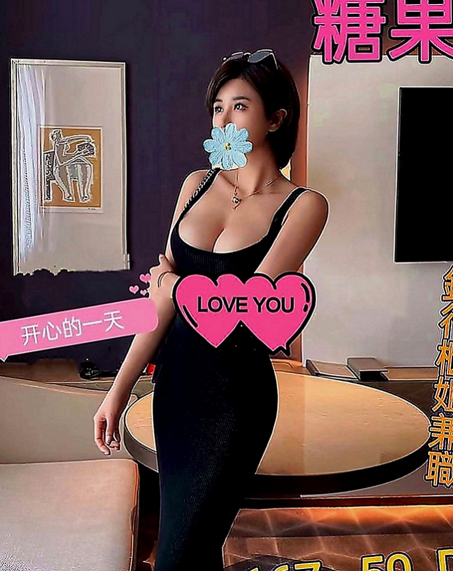 小港外約服務：朵雯 |空姐正妹|165cm|42kg|D罩杯|18歲|客人實拍 說這是她這一年約過最好的妹妹~  此妹是新妹，剛下海三天而已 經驗不是很足